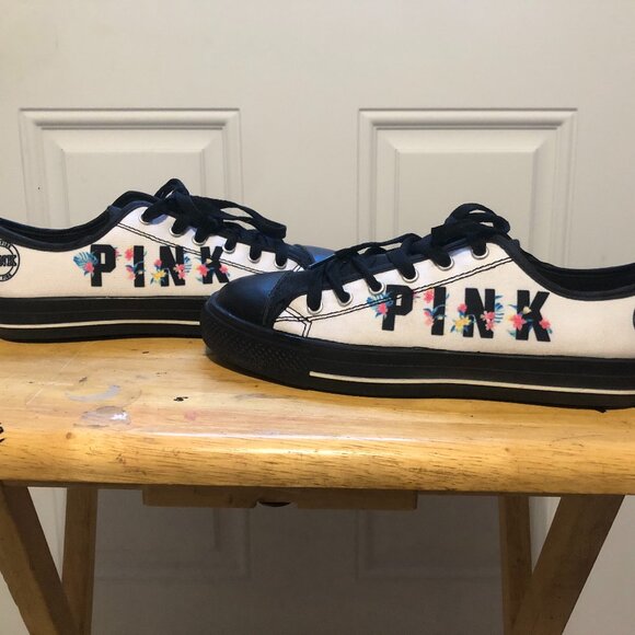 Custom shoes - Picture 2 of 8